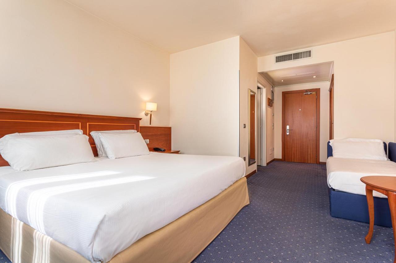 Best Western Titian Inn Hotel Treviso Silea ภายนอก รูปภาพ