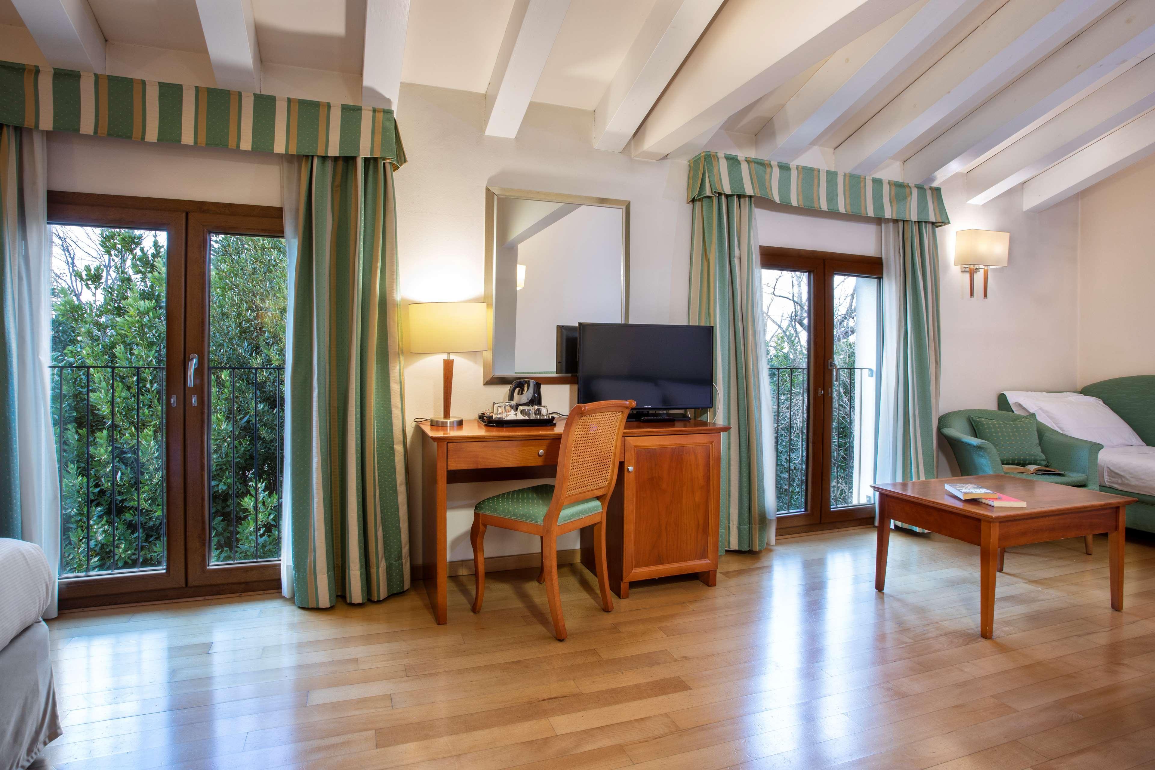 Best Western Titian Inn Hotel Treviso Silea ภายนอก รูปภาพ