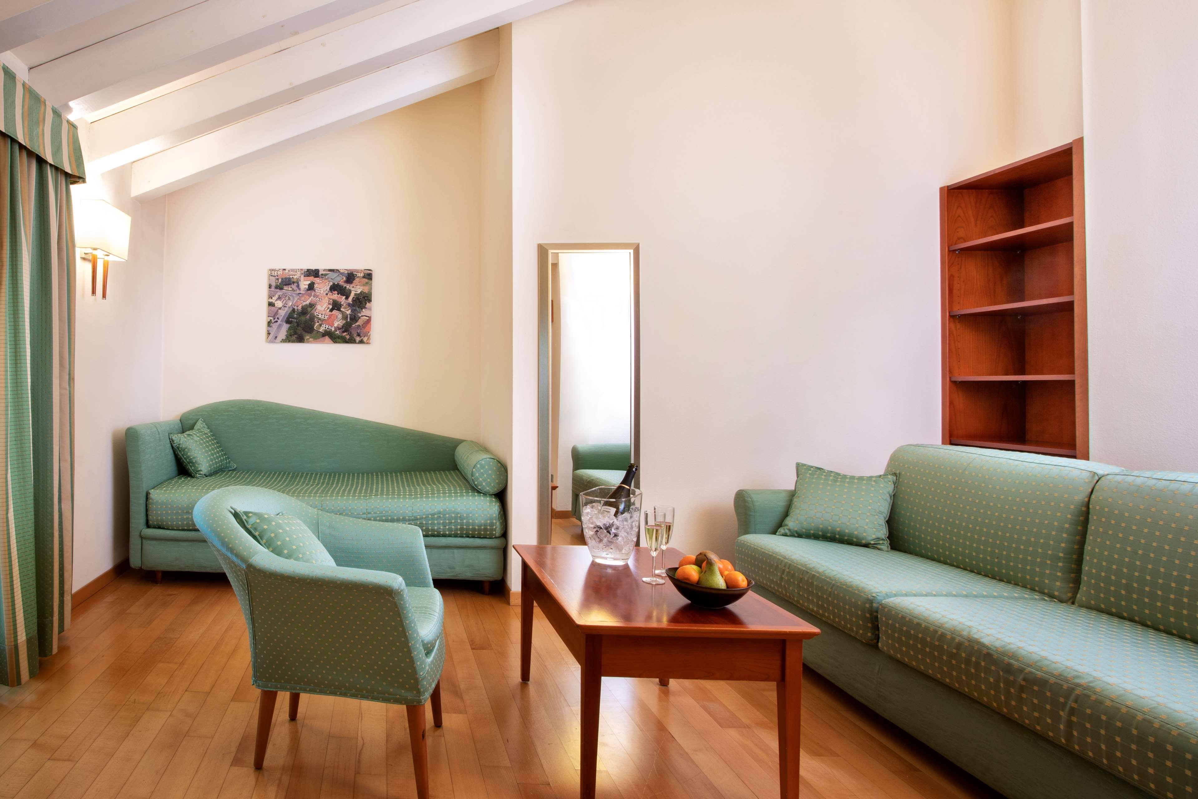 Best Western Titian Inn Hotel Treviso Silea ภายนอก รูปภาพ