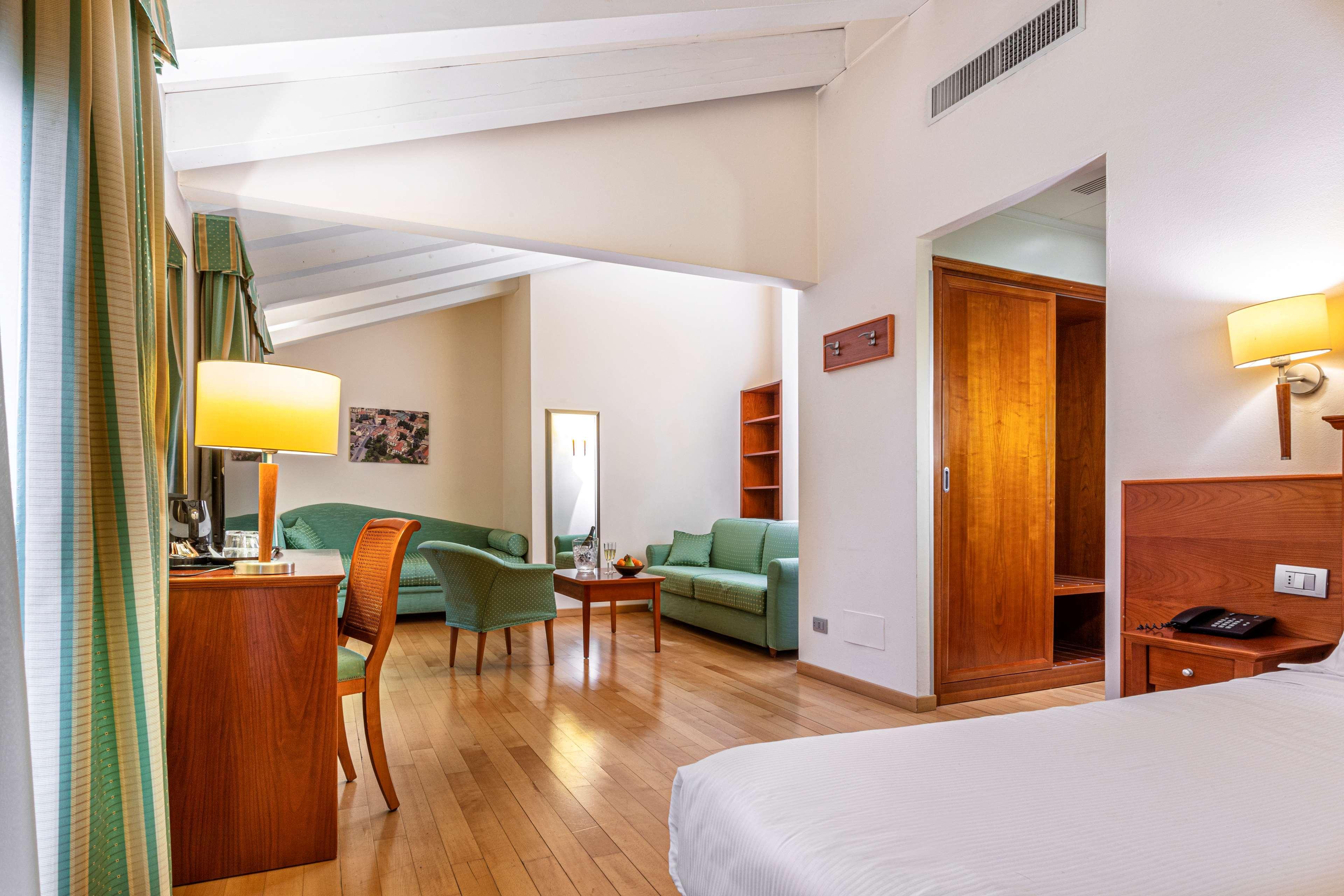 Best Western Titian Inn Hotel Treviso Silea ภายนอก รูปภาพ