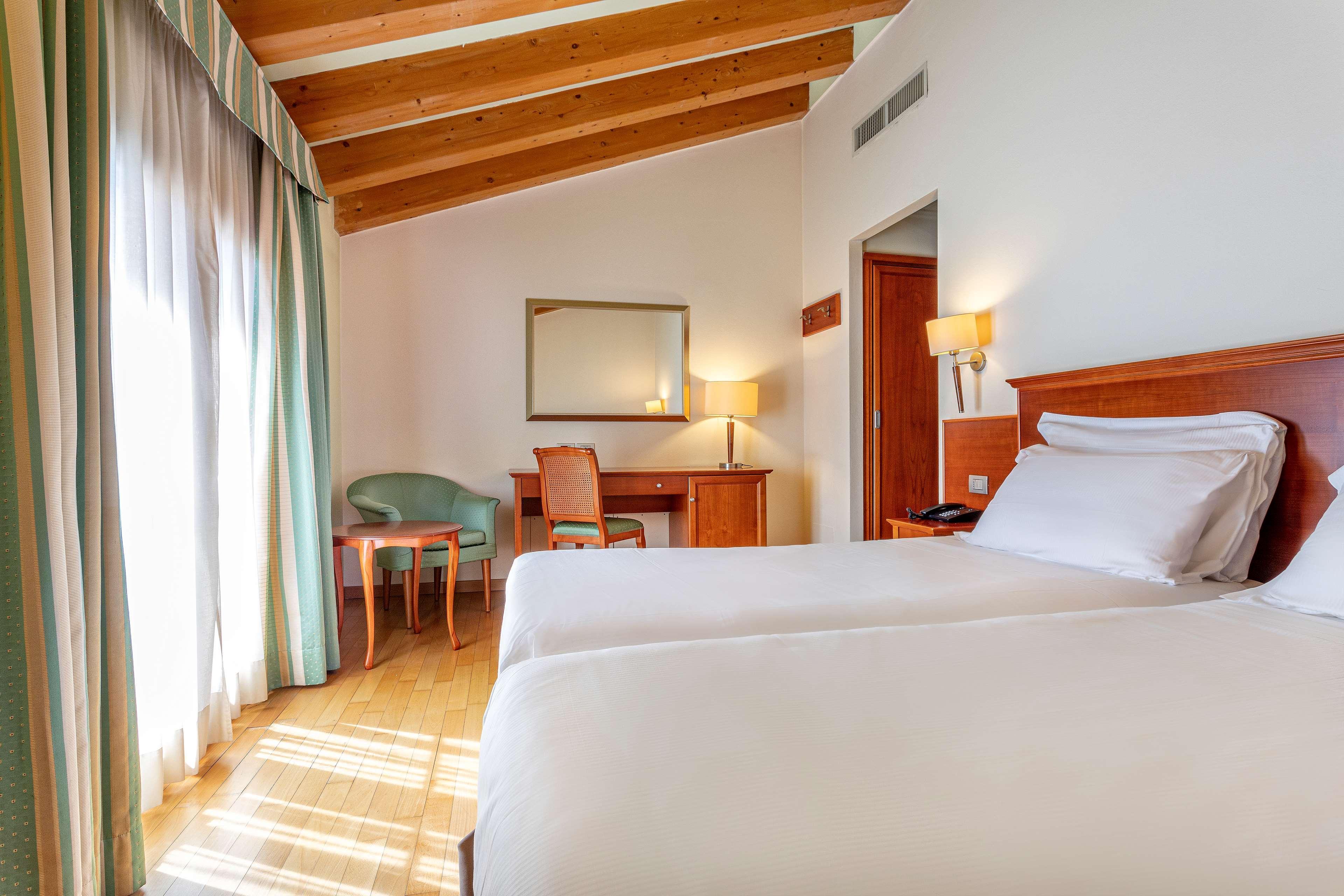 Best Western Titian Inn Hotel Treviso Silea ภายนอก รูปภาพ